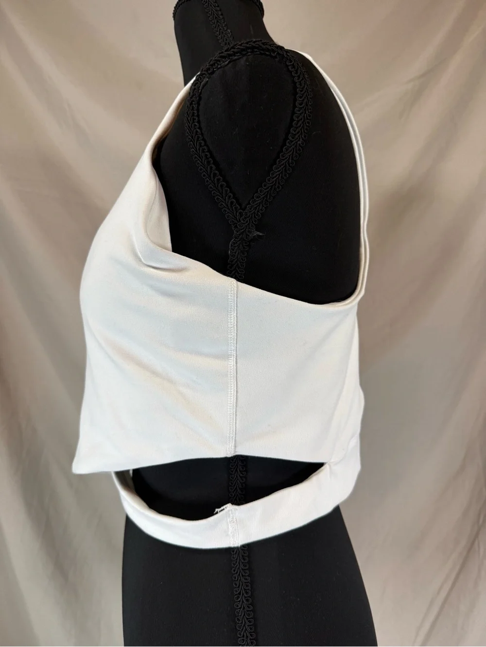 Athleta‎ Conscious Cut Out Crop Bra - White - Large D/DD